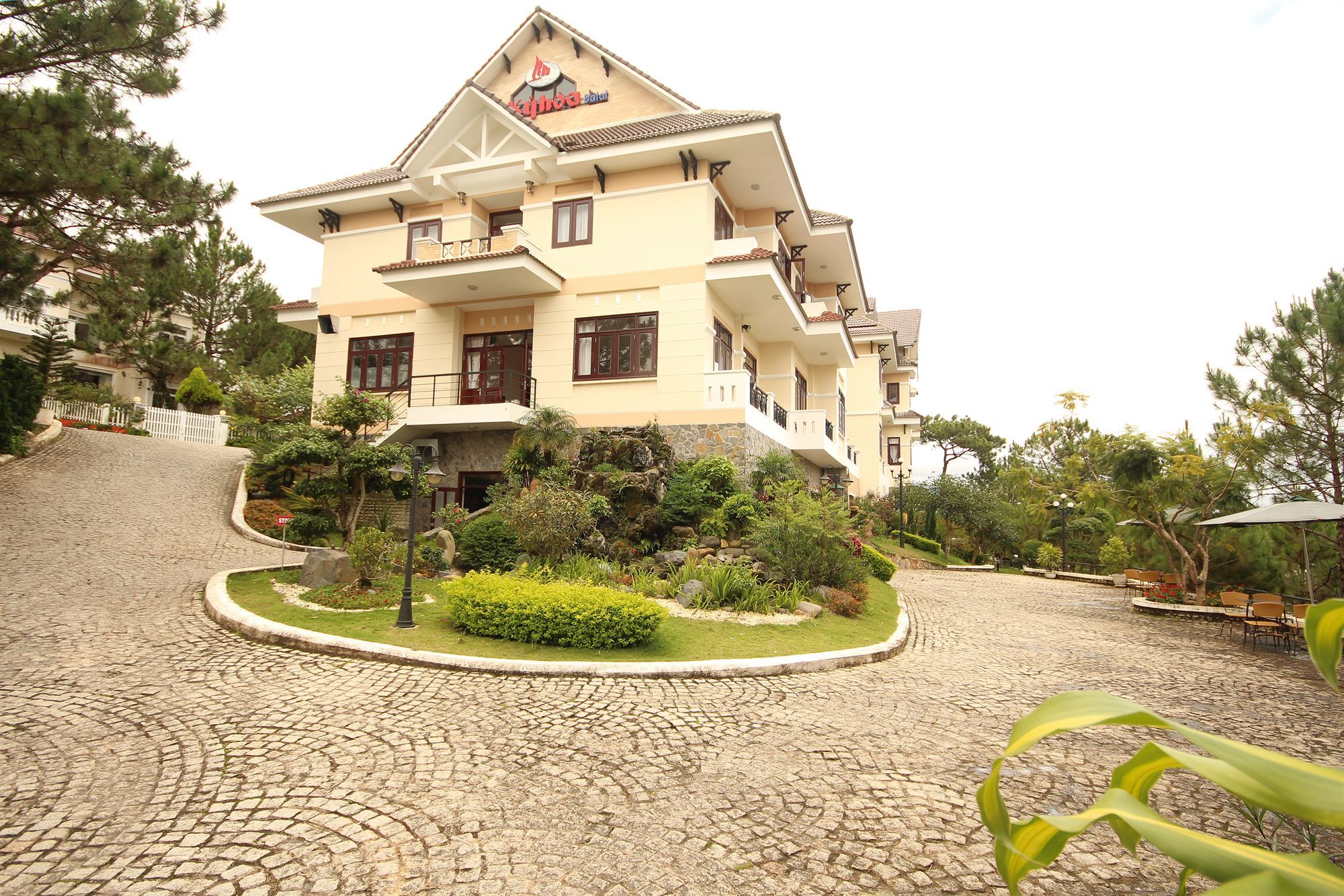 Ky Hoa Hotel Да Лат Екстериор снимка